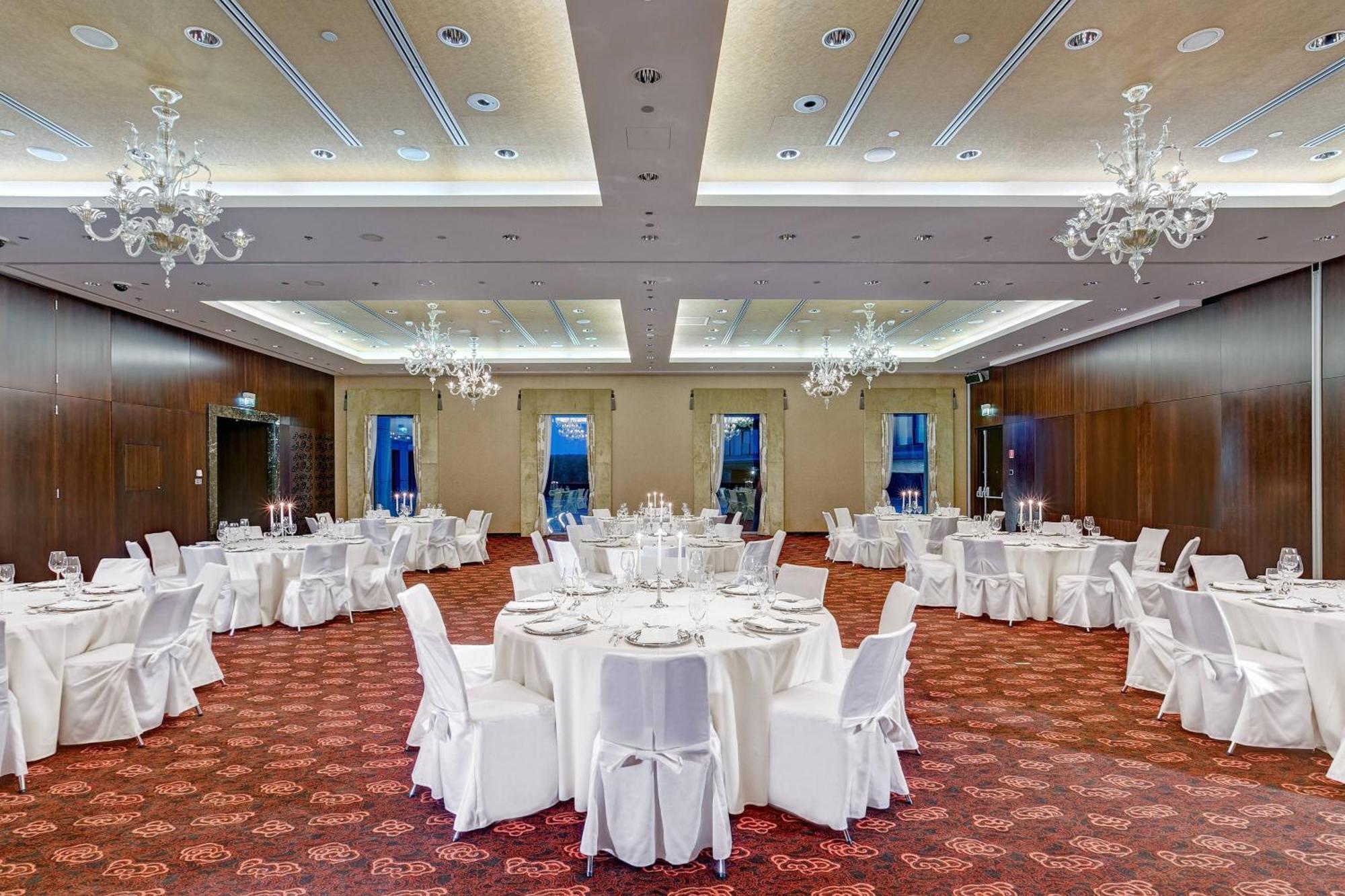 Grand River Park, A Luxury Collection Hotel, Hotel Pressburg
